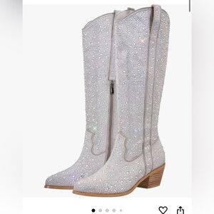Sparkly cowgirl boots 🤠